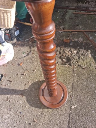 Colonna portapiante in legno tornito euro 25