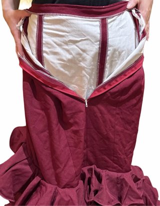 Bata de cola flamenca granate - borgoña