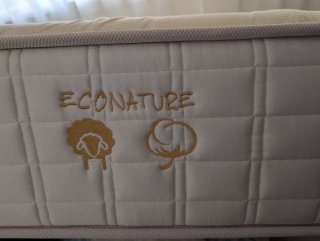 Colchón semiduro en perfecto estado