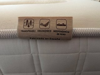 Colchón semiduro en perfecto estado