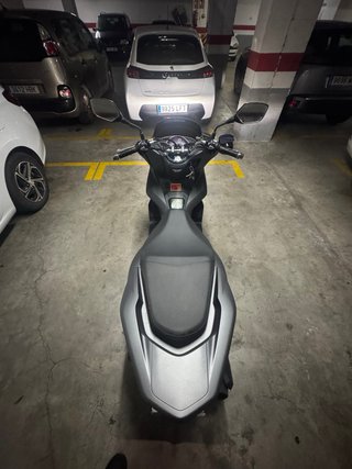 Honda PCX 125 Negra/Gris 2019