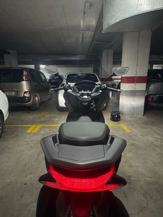 Honda PCX 125 Negra/Gris 2019