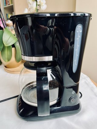 Cafetera Mandine Negra + Termo de regalo