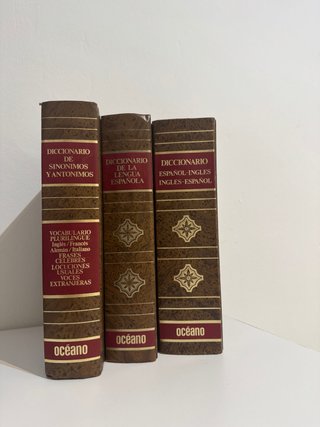 Diccionarios, antiguos. Editorial 1989, oceano.