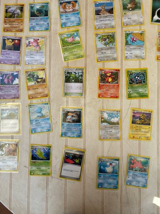 Lote de 250 Cartas (aprox) Pokémon años 2000s
