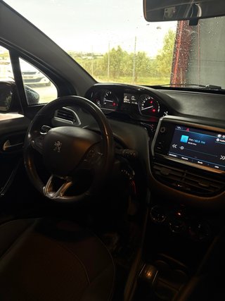 Peugeot 208 2017