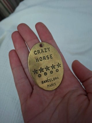 Chapa Llavero Crazy Horse Barcelona Paris