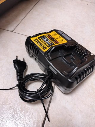 Caricatore dewalt