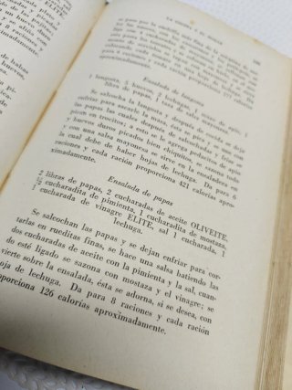 Antiguo libro de cocina cubano