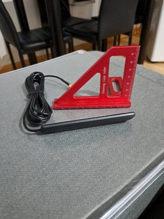 Antena WiFi con cable y conector dorado