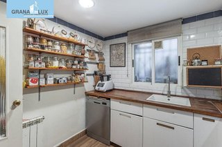 Piso en venta en Camino de Ronda - Rosaleda en Granada