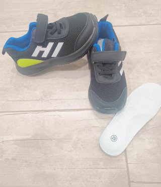 Zapatillas deportivas niño/a.Talla29