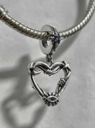 Colgante Corazón con Ojo y Luna