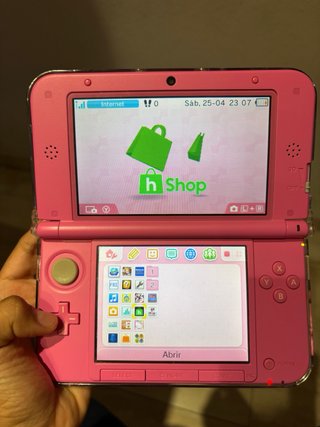 Nintendo 3DS XL Rosa + tomodachi life