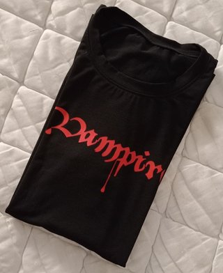 Camiseta Unisex - "Vampire" - Talla XXL
