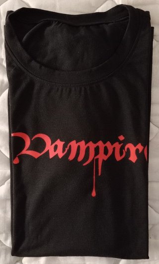 Camiseta Unisex - "Vampire" - Talla XXL