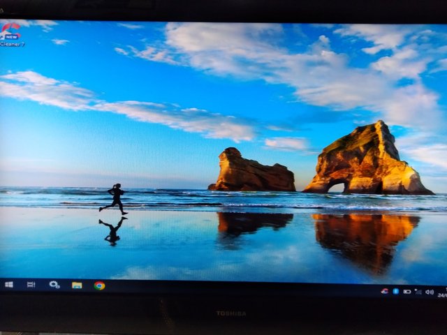 TV Toshiba 40 LCD + Soporte unicol