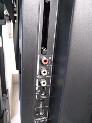 TV Toshiba 40 LCD + Soporte unicol