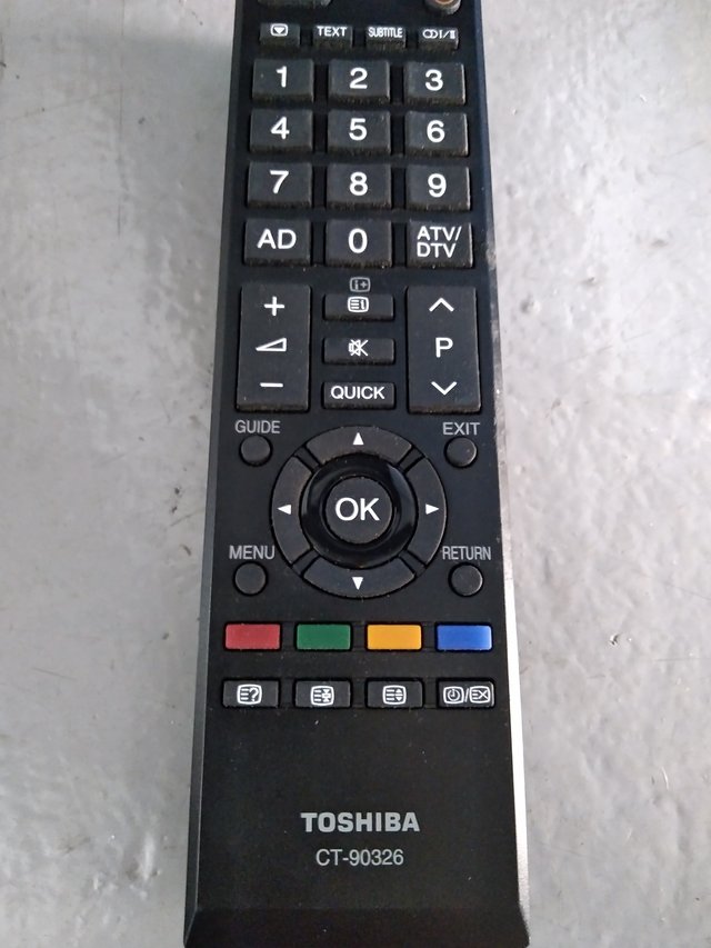 TV Toshiba 40 LCD + Soporte unicol
