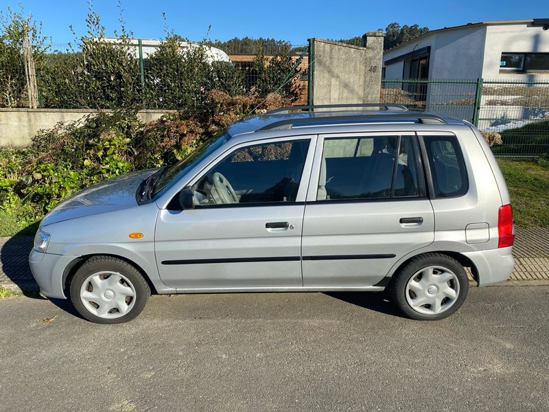 Mazda Demio 2002 - foto 1