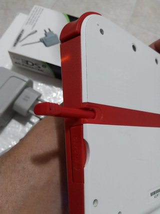 Nintendo 2DS Roja y Blanca