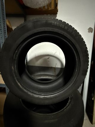 Neumático Nieve 285/45 R20