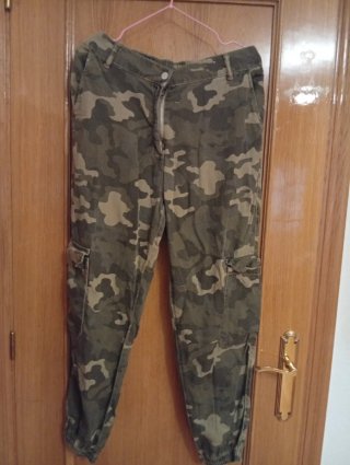 Pantalones cargo camuflaje