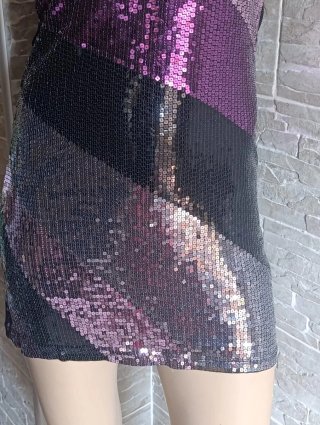 Vestido lentejuelas negro y morado