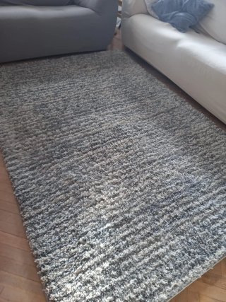 Alfombra gris