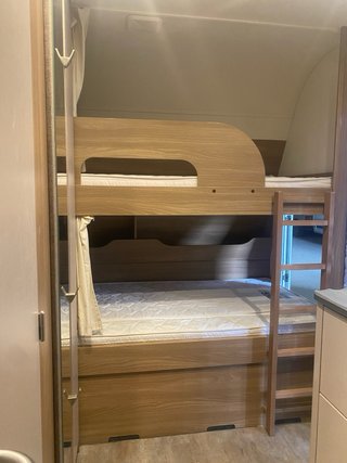 Caravana Burstner Premio Plus 440 TK