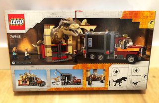 LEGO. Jurassic World. Fuga T. rex y Atrocirraptor.
