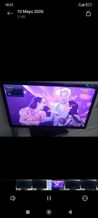 Smart TV Samsung 40" Negro con marco de cristal