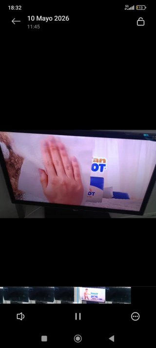 Smart TV Samsung 40" Negro con marco de cristal