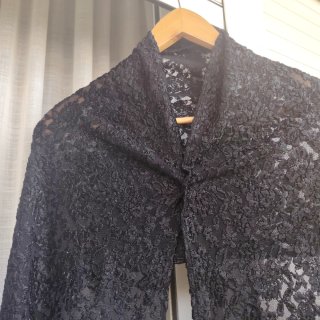 Fular encaje negro tipo chantilly