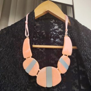 Fular encaje negro tipo chantilly