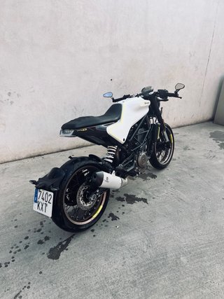 Se vende Husqvarna Vitpilen 401