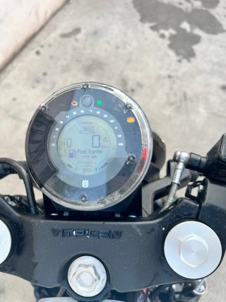 Se vende Husqvarna Vitpilen 401