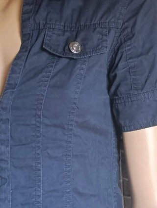 Vestido azul con cremallera y bolsillos