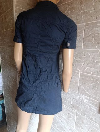Vestido azul con cremallera y bolsillos