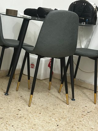 TV 50 250€ 65 400€ y Juego Comedor 100