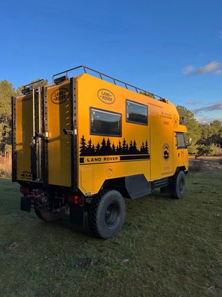 Land Rover 101 2025