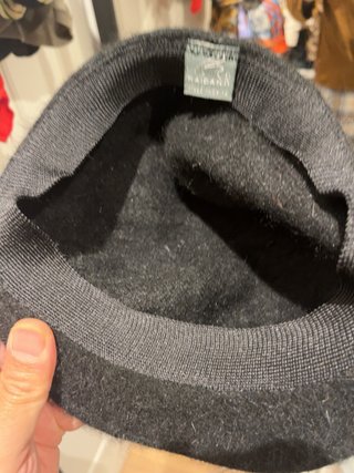 Sombrero negro de mujer