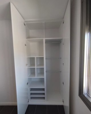 Armadi e cabine armadio su misura