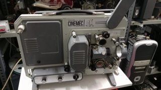 Proyector 16mm CINEMEC
