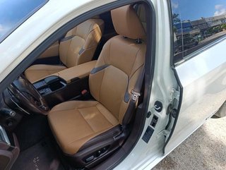 Lexus ES 300h Business 160 kW (218 CV)