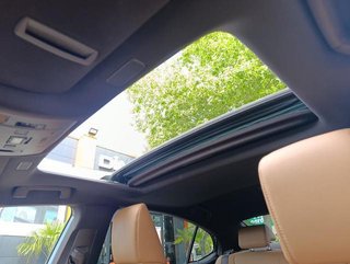 Lexus ES 300h Business 160 kW (218 CV)