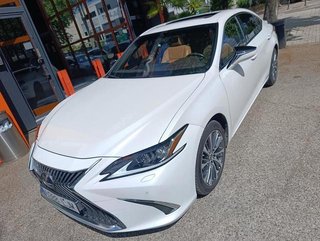Lexus ES 300h Business 160 kW (218 CV)
