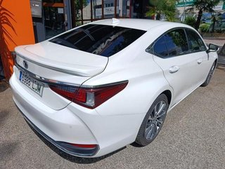 Lexus ES 300h Business 160 kW (218 CV)