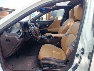 Lexus ES 300h Business 160 kW (218 CV)