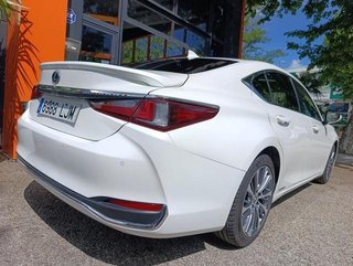 Lexus ES 300h Business 160 kW (218 CV)